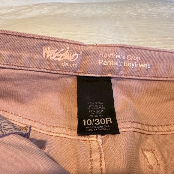 Mossimo Pink Denim Cutoff Crops. Size 30 - Picture 2 of 2